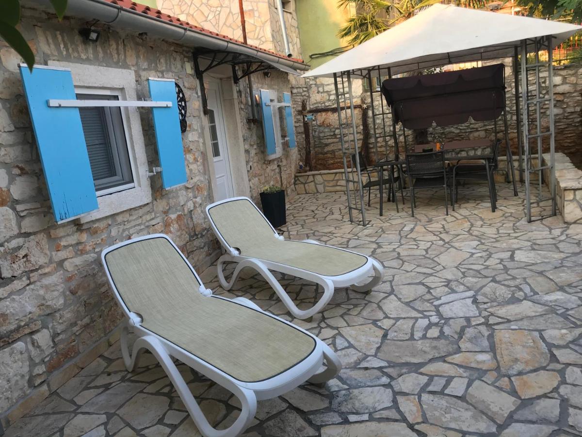 Holiday House Carpe Diem Pula Appartement Buitenkant foto